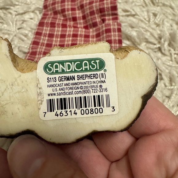 Sandicast sleeping German Shepherd - Picture 2 of 2